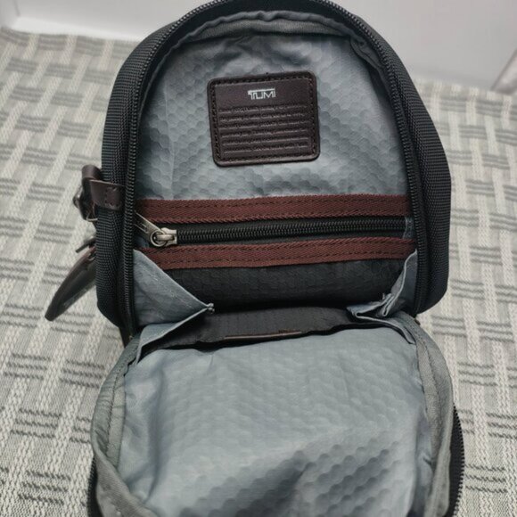 NWT Tumi Alpha Bravo Anti-Theft Chest Sling Bag | Tactical Black Crossbody - Picture 7 of 7